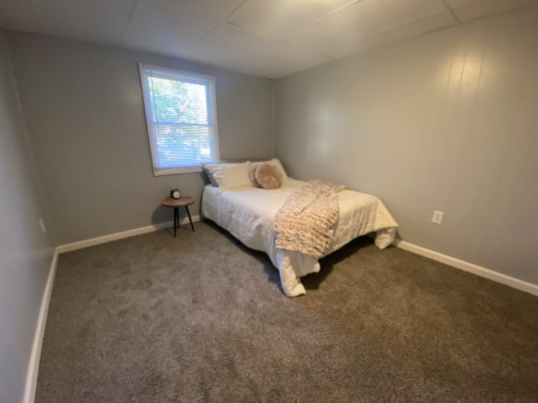 Building Photo - 357 Water St