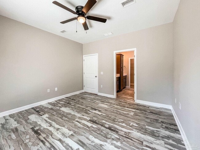 Building Photo - 5180 Burlington Ave