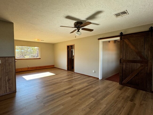 Building Photo - Single Family home