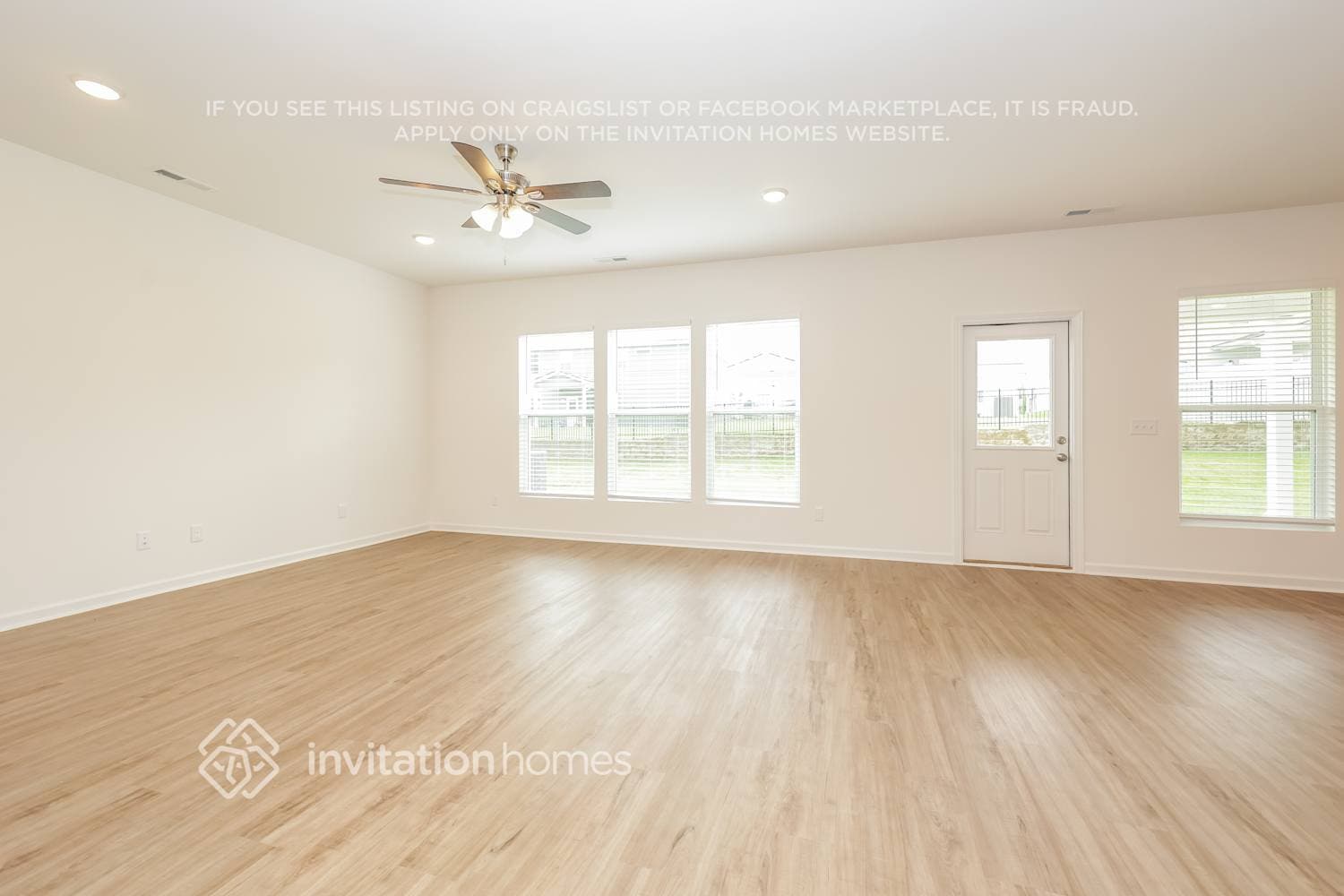 Building Photo - 3802 Lantern Ln