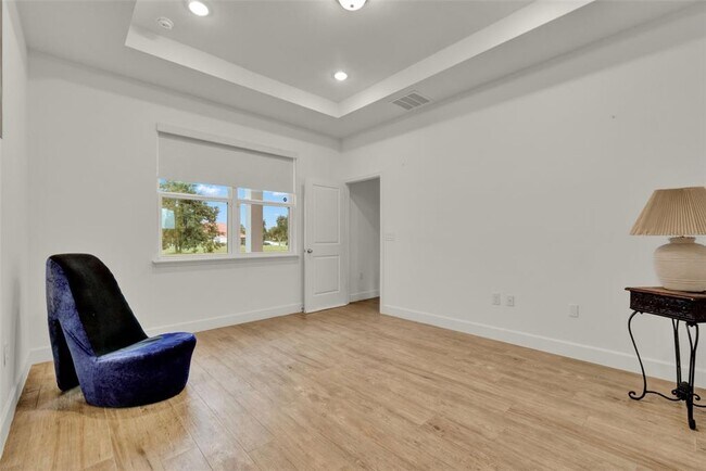 Building Photo - 437 Cinnamon Dr