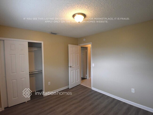 Building Photo - 11385 NW 41st St