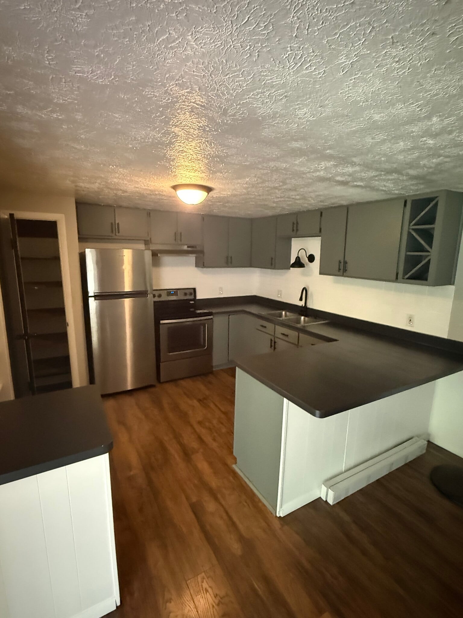 Building Photo - 1173 Rosewood Dr NE
