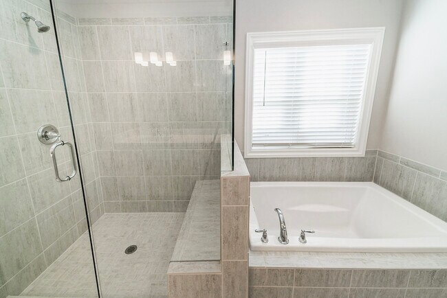 Building Photo - 1791 Willow Way