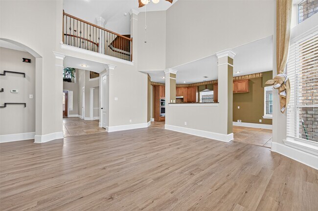 Building Photo - 9735 Lansing Meadows Dr