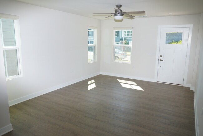 Building Photo - 158 Jameson Pk Dr