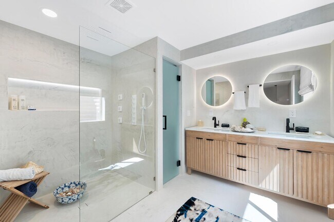 Building Photo - 11477 Gracey Ln