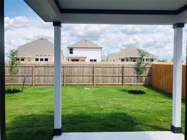 Building Photo - 1611 Adobe Walls Way