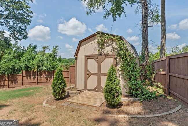 Building Photo - 206 Fortson Dr