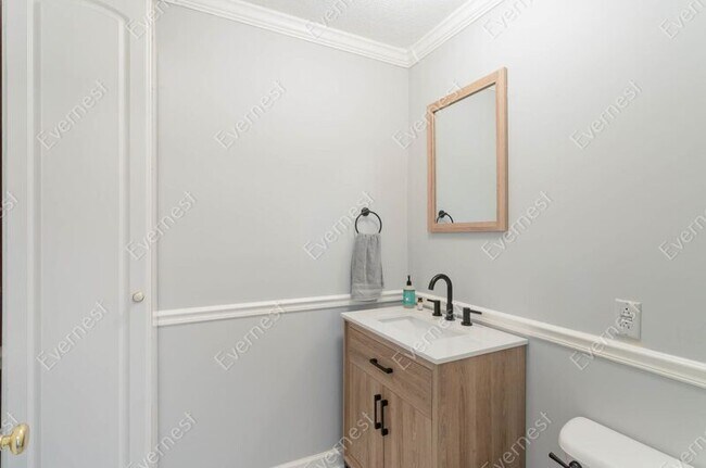 Building Photo - 7929 Daugherty-Capley Rd