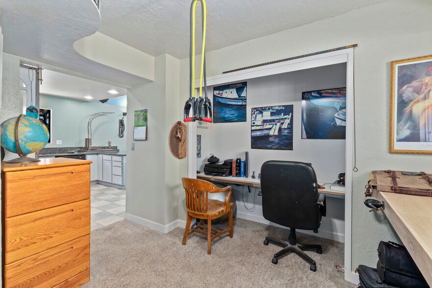 Building Photo - 6 Valdez Ln