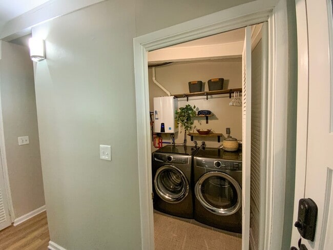 Building Photo - Charming 3 Bedroom Ranch in Heart of Upper Arlington
