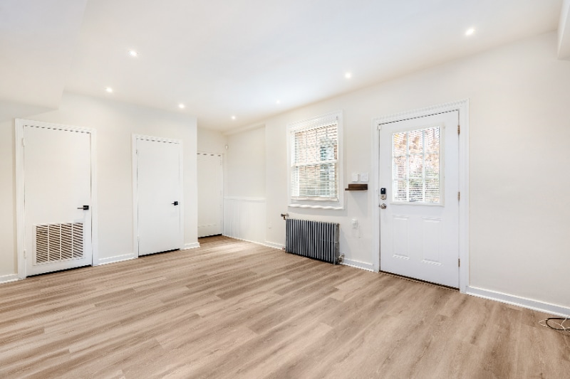 Building Photo - 903 S Frederick St