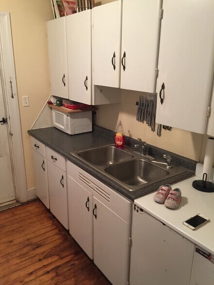 Building Photo - 3101 Peebles Dr