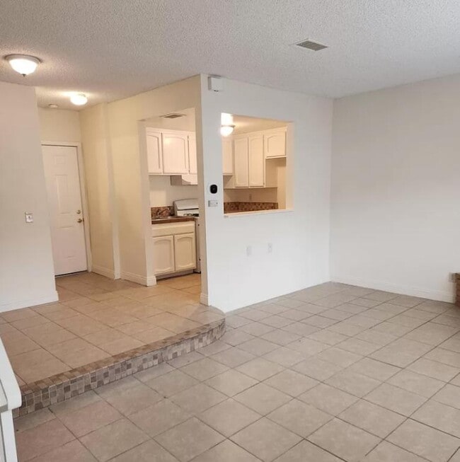 Building Photo - 38710 10th St E