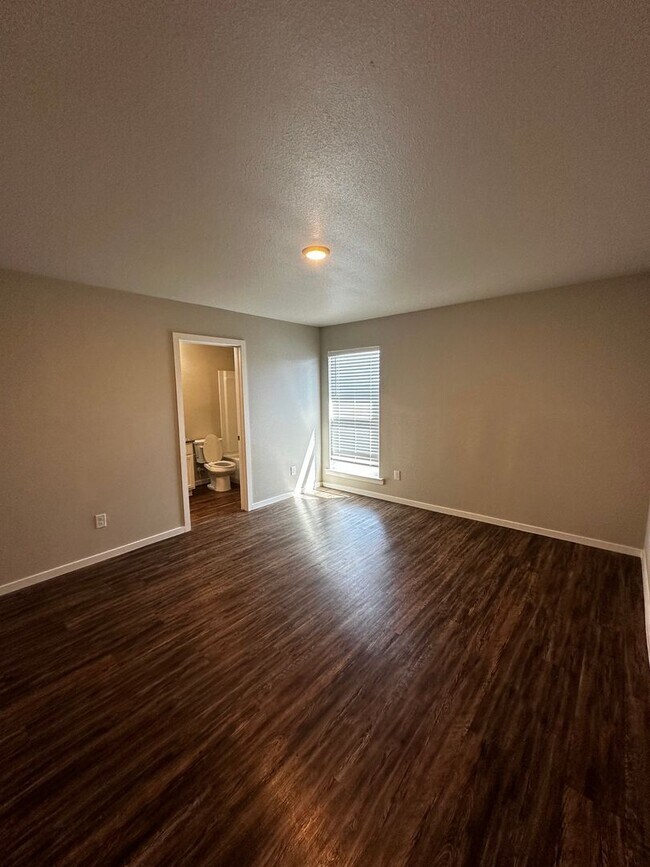 Building Photo - Available July 21st in Upland West: Awesom...
