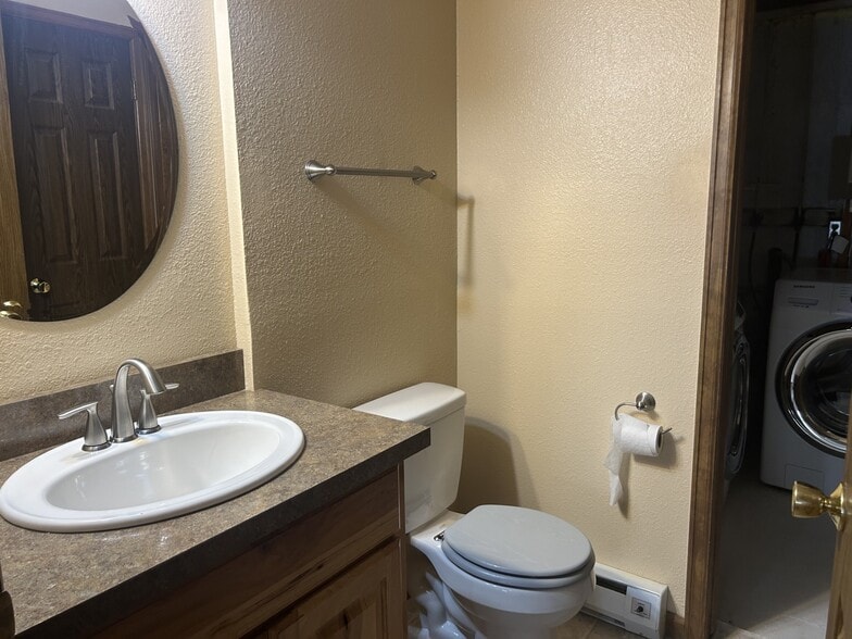 Basement Bath - 1704 Copperville Rd