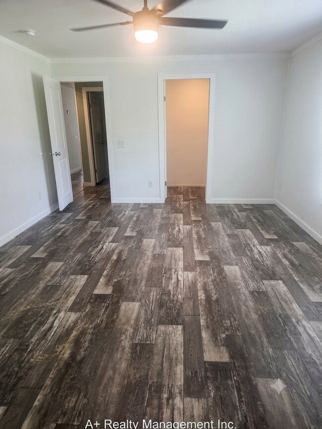 Building Photo - Move-in by AUGUST 10  ****Get 2 WEEKS FREE RENT ****