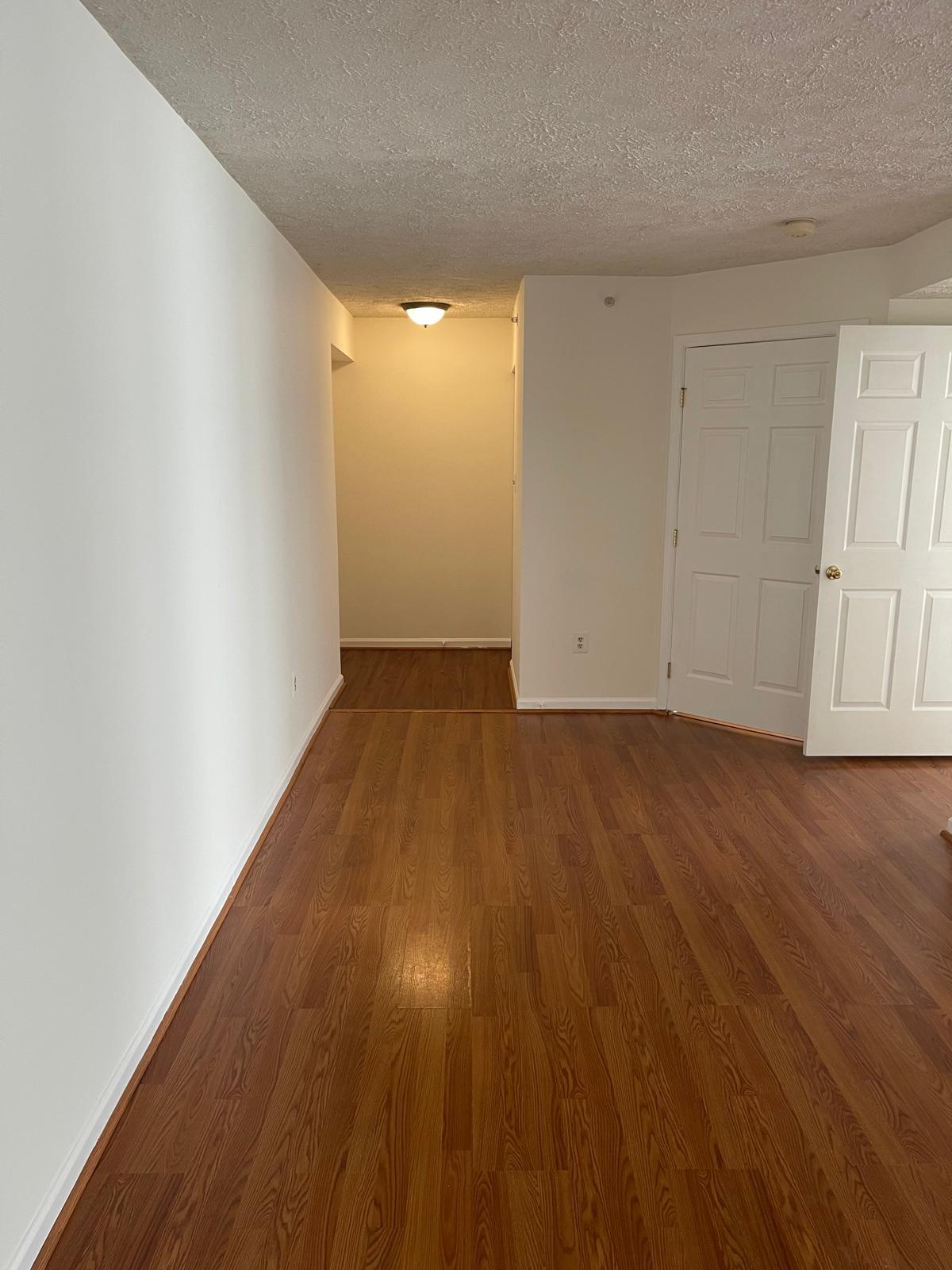Building Photo - 5610 Avonshire Pl