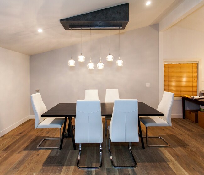 Building Photo - 5647 Comanche Ave