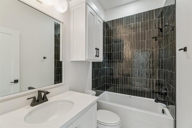 Building Photo - 18814 Selah Wy