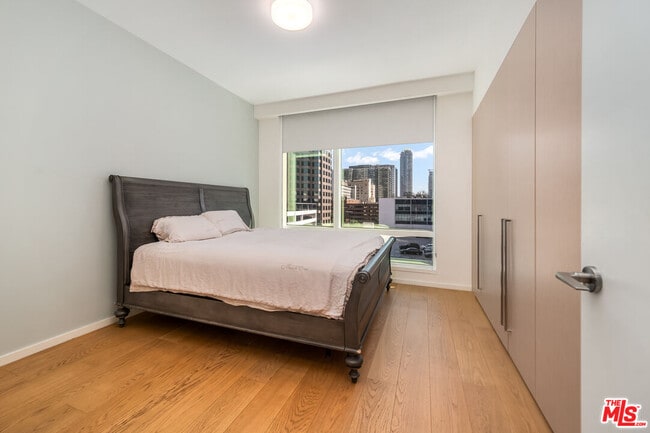 Building Photo - 877 Francisco St