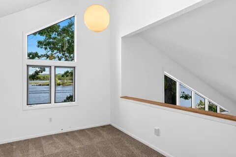 loft - 218 Shore Acres Rd