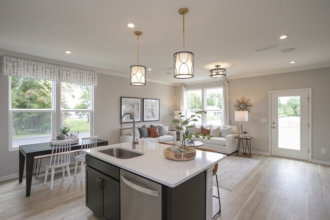 Building Photo - 5339 Bellflower Hls