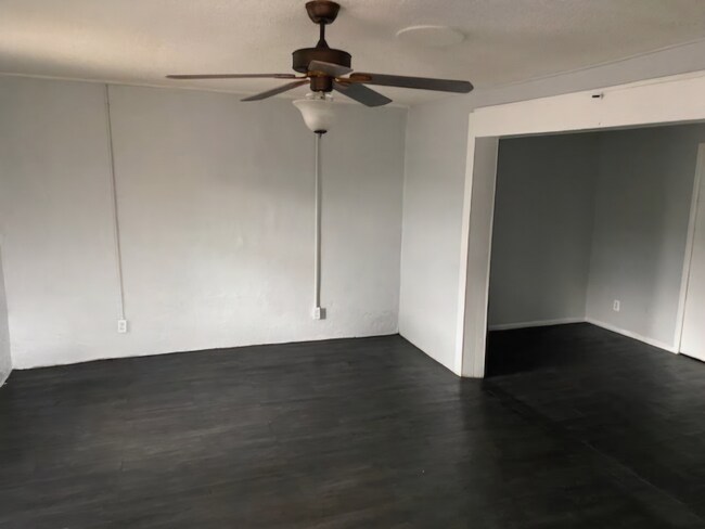 Building Photo - 719 San Antonio St