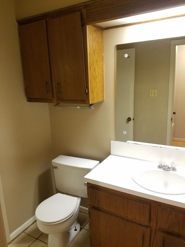 Building Photo - 412-414 Brentwood