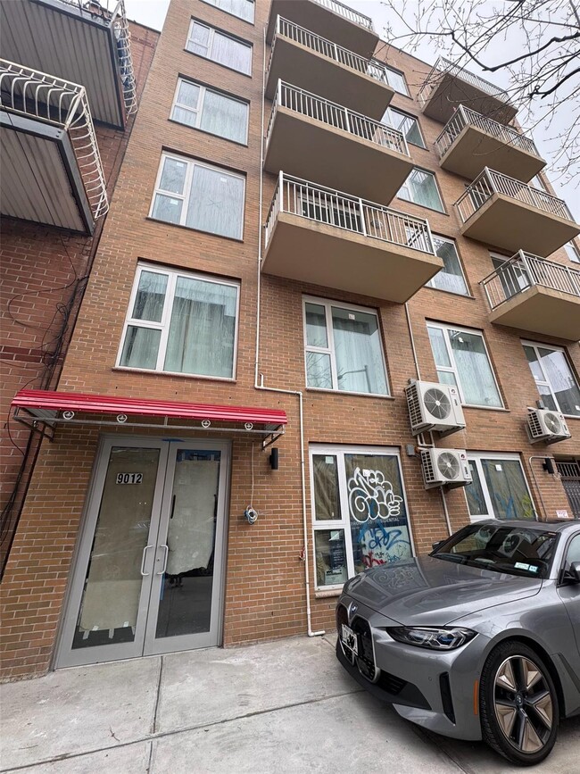 Primary Photo - 90-12 Whitney Ave