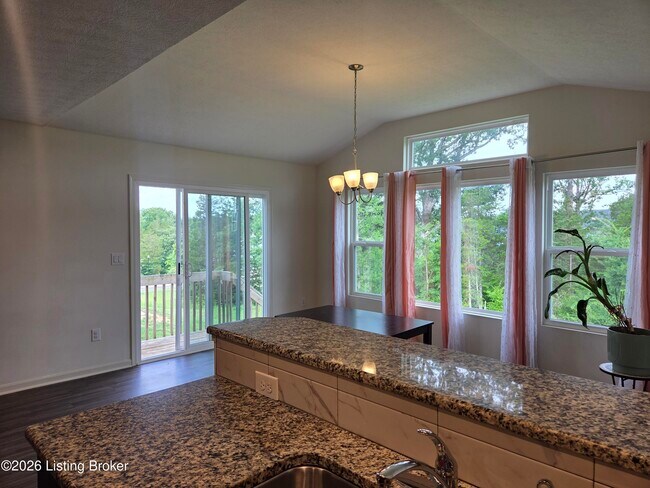 Building Photo - 108 Strawberry Fld Dr