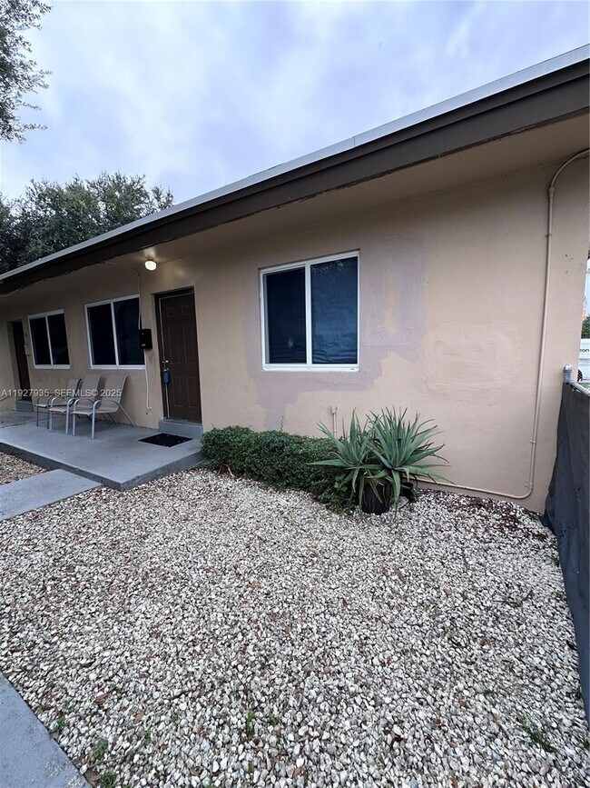 Primary Photo - 1460 NW 52nd St