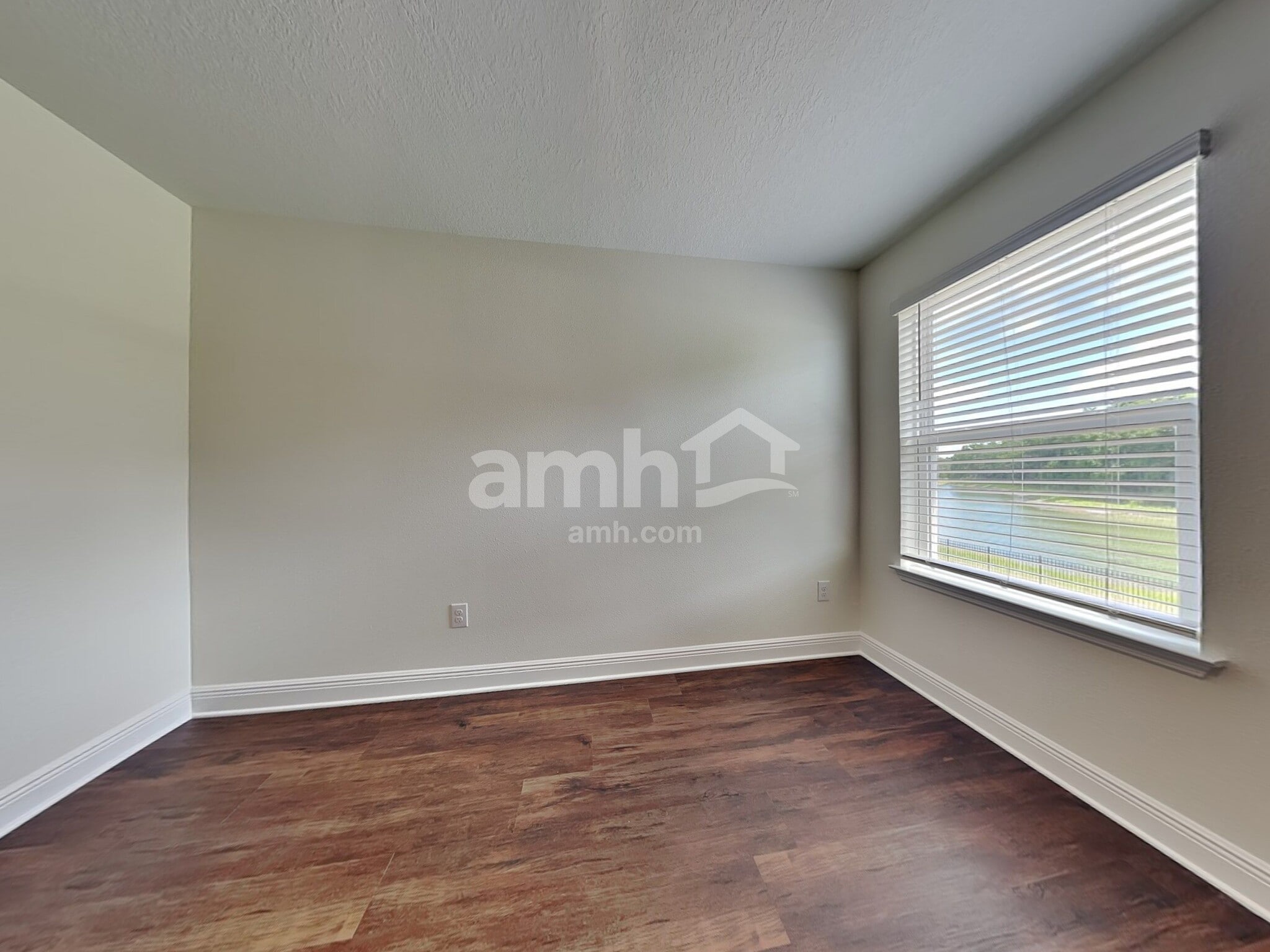 Building Photo - 27257 St Andrews Ave