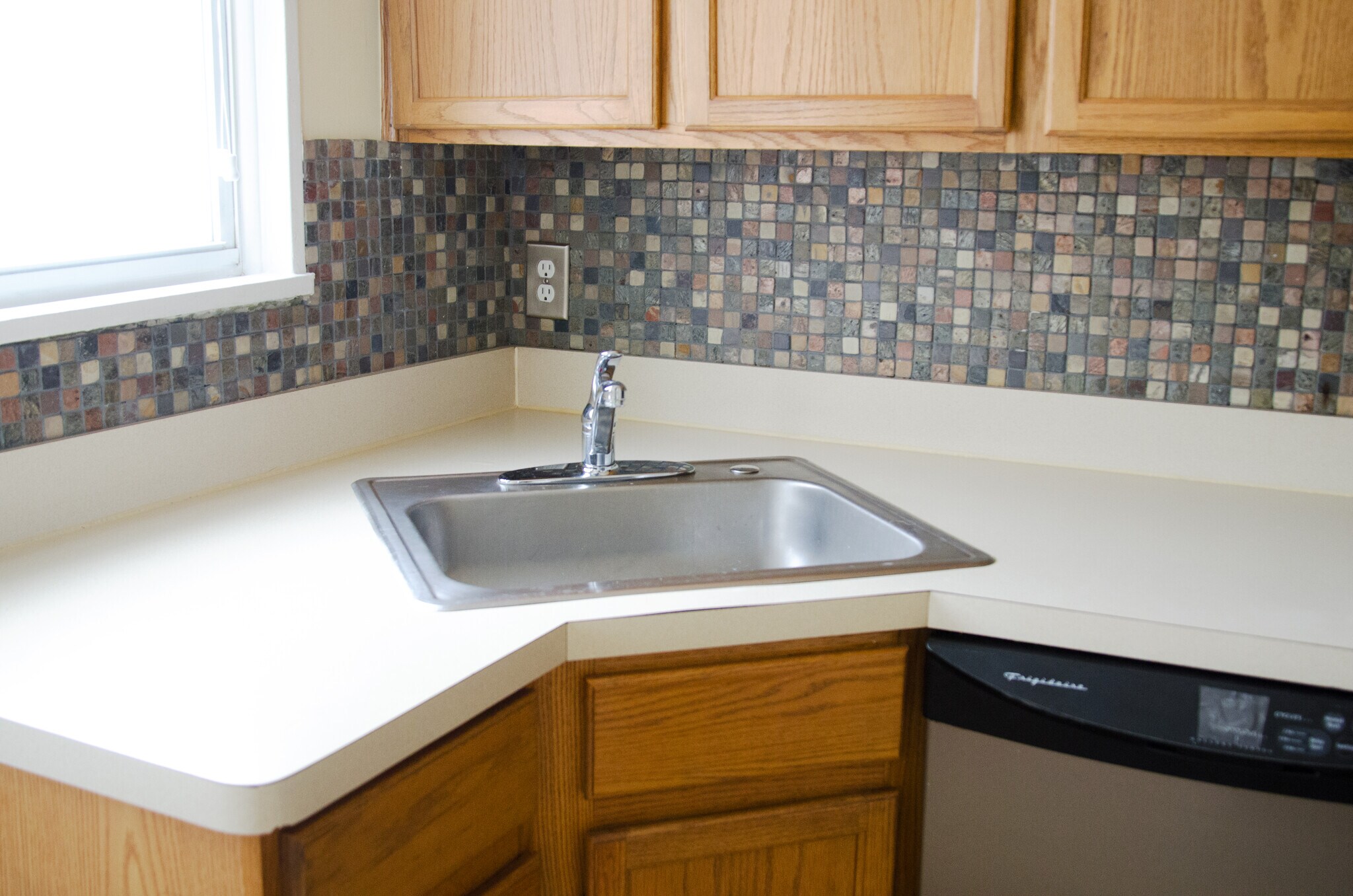 Kitchen - 3332 Coolidge Hwy