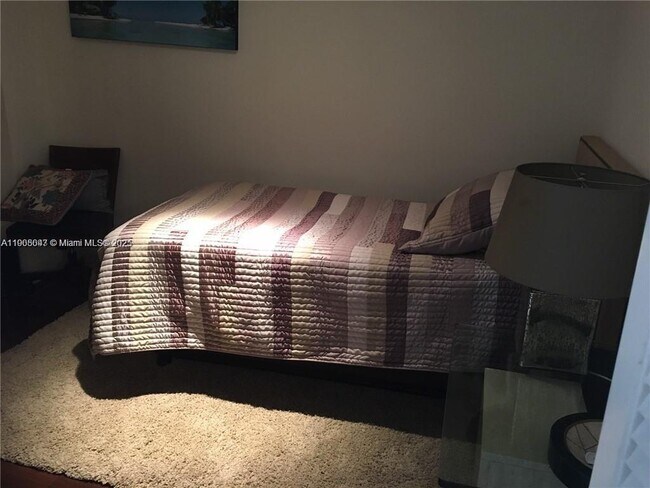 Building Photo - 881 Ocean Dr