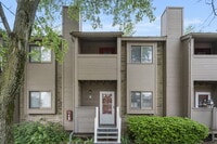 Building Photo - 1707 E Walnut Lawn St