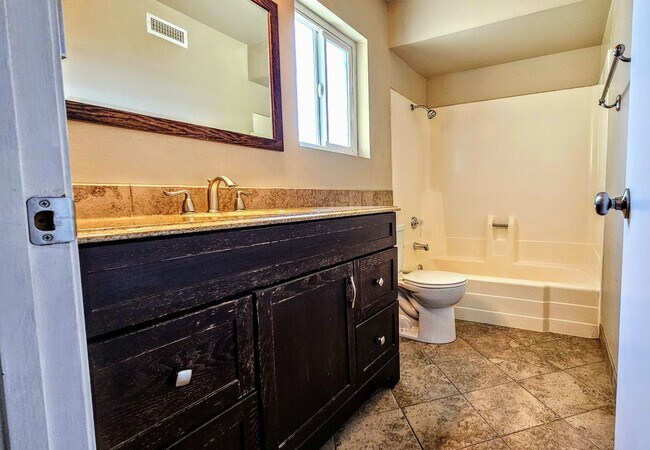 Building Photo - 2632 S Marigold Ave