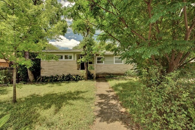 Building Photo - 603 Zennia St