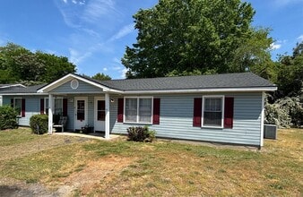 Building Photo - 1313 Ireland Dr