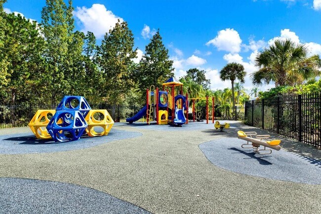 Building Photo - 20118 Bay Cedar Ave