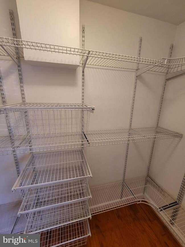 Building Photo - Charming 1BR/1BA Condo in Sought-After Penderbrook Square