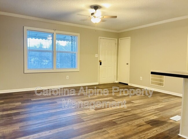 Building Photo - 601 Dundeen Dr