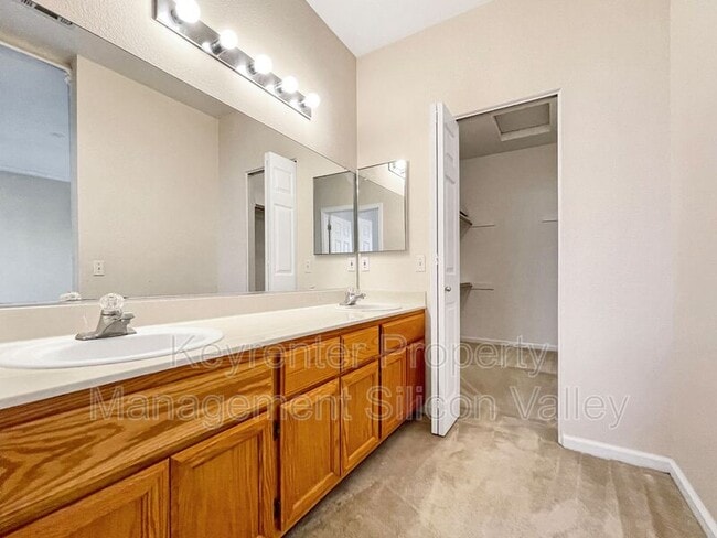 Building Photo - 603 Morning Star Dr