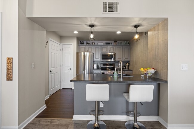 Building Photo - 12762 Ironstone Way