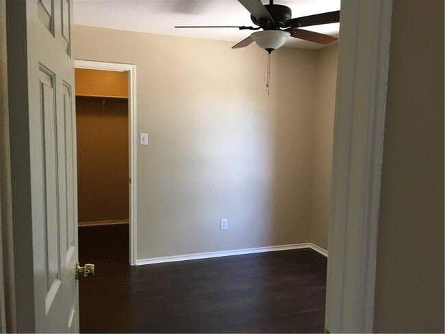 Building Photo - 1203 Sheltie Ln