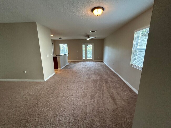 Building Photo - 458 Tradition Ln