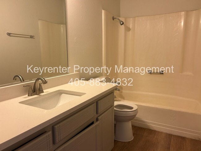 Building Photo - * * * $250 Move-in Special * * * Charming 2-Bedroom / 2-Bathroom Home! * * * $250 Move-in Special...