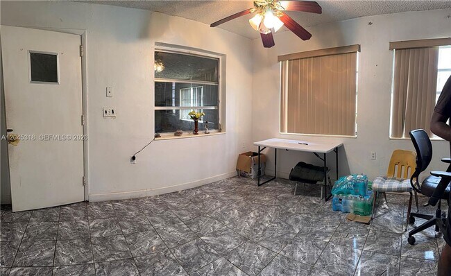 Building Photo - 9201 Broad Manor Rd