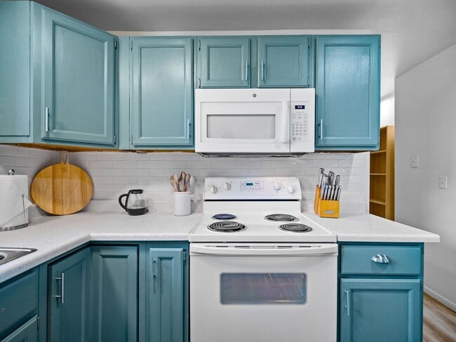 Building Photo - Cozy 2-Bed/1-Bath in Historic Browne’s Addition (Furnished)